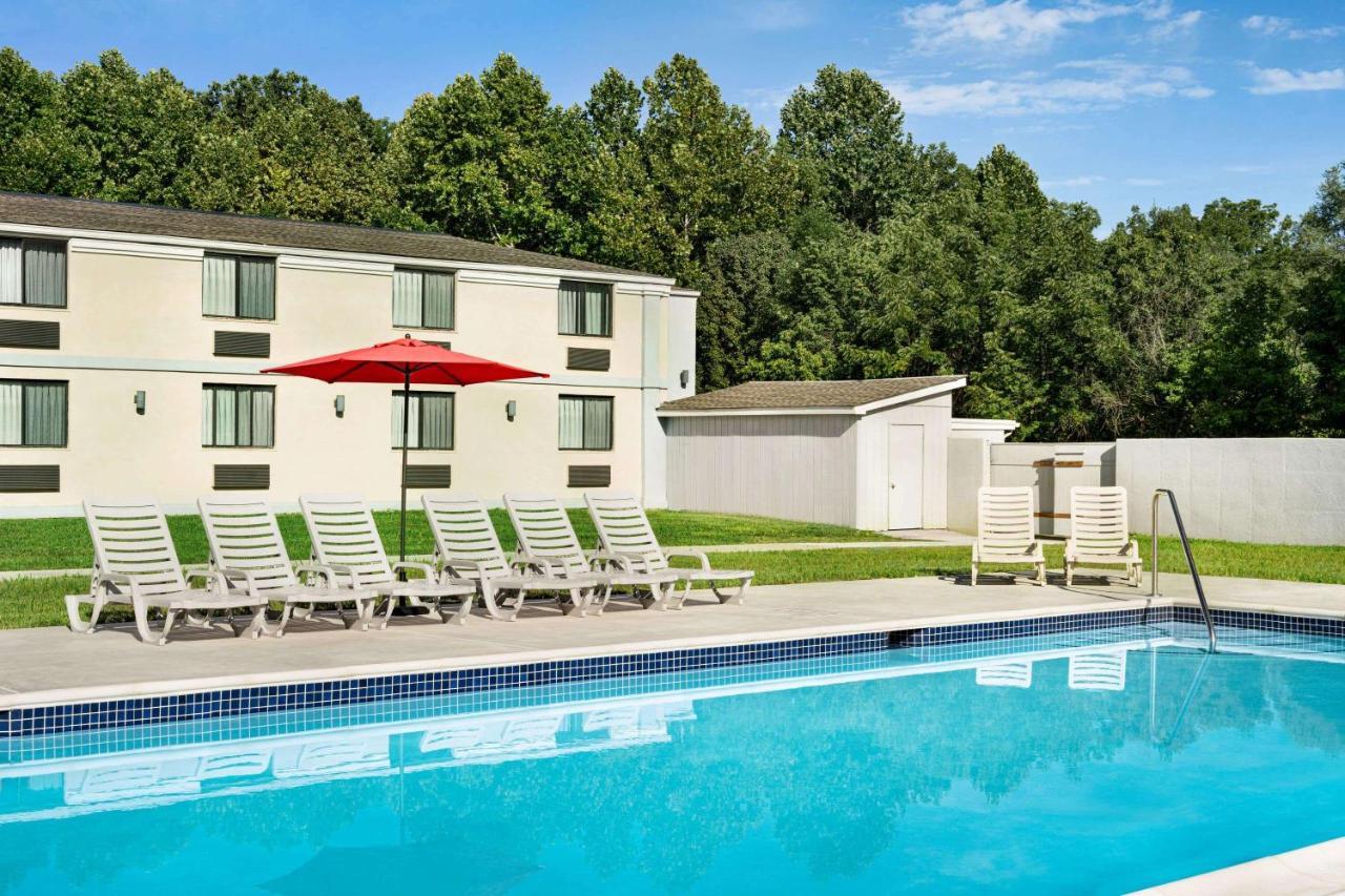 Ramada By Wyndham Bethlehem Hotel 3*