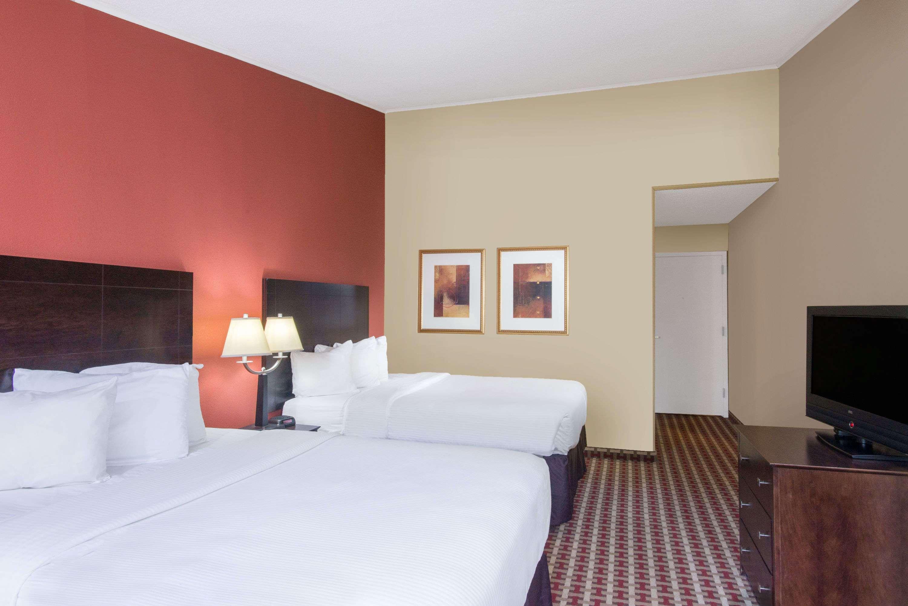Ramada By Wyndham Bethlehem Hotel Allentown