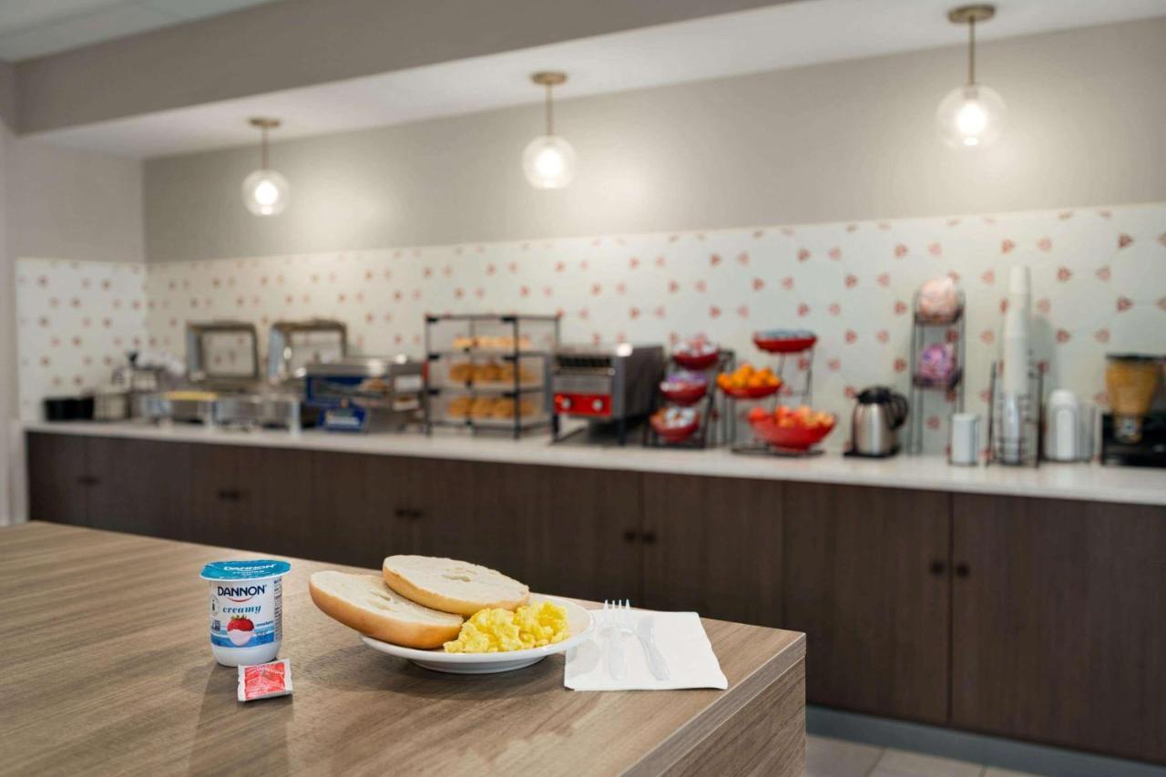 Ramada By Wyndham Bethlehem Allentown